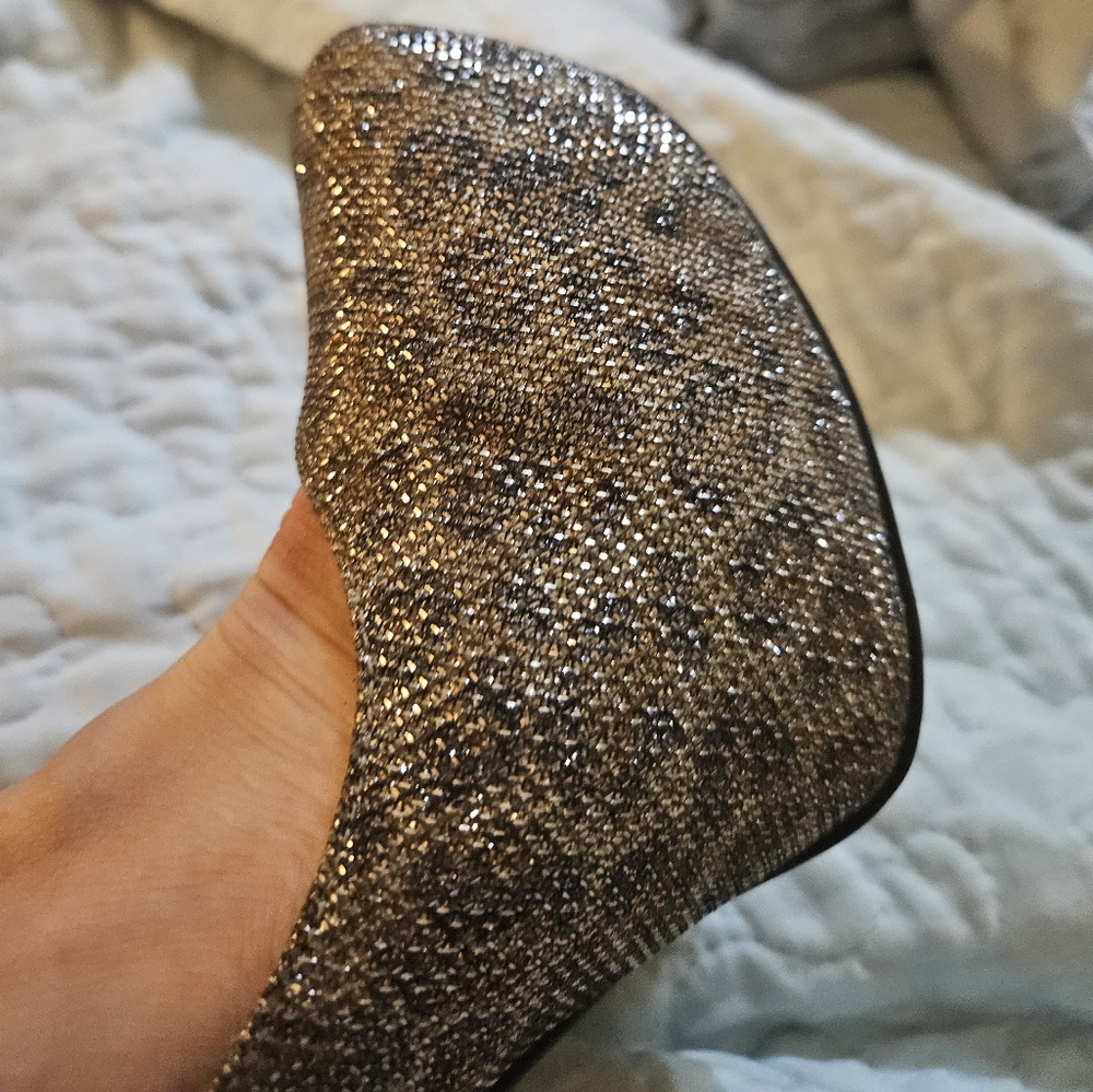 GUESS Evening heels Silver Glittery over blue leapord print. See matching dress!